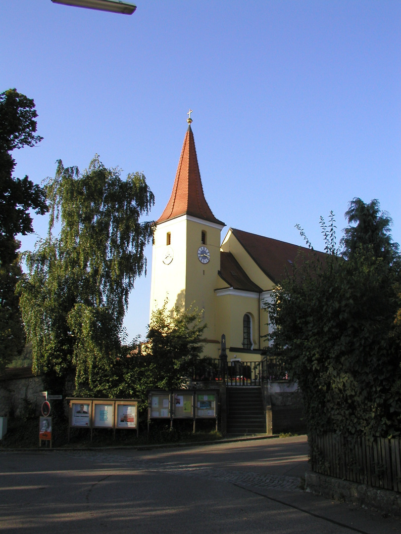 Kirche Nittendorf 18.09.02.jpg