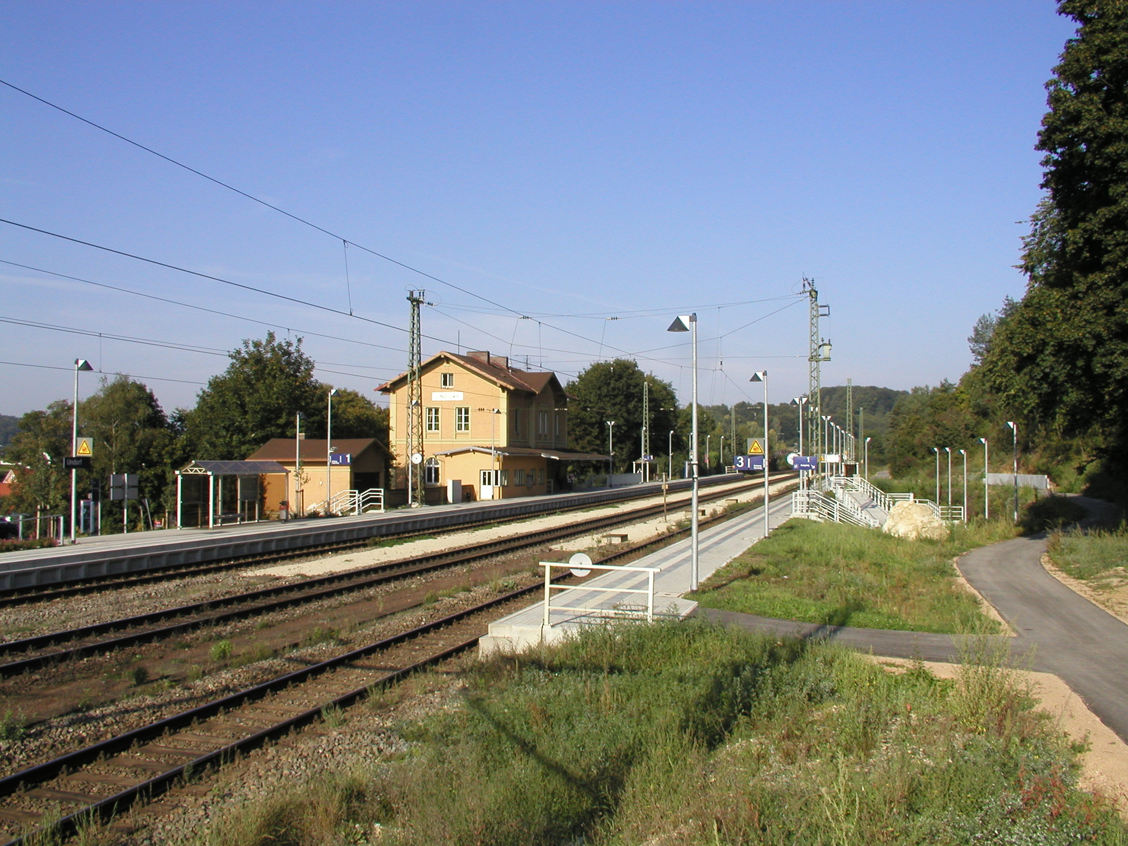 Undorf Bahnhof 2002.jpg