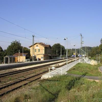 Undorf Bahnhof 2002.jpg